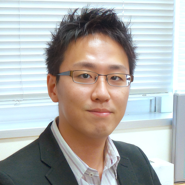三宅 洋平（MIYAKE Yohei）